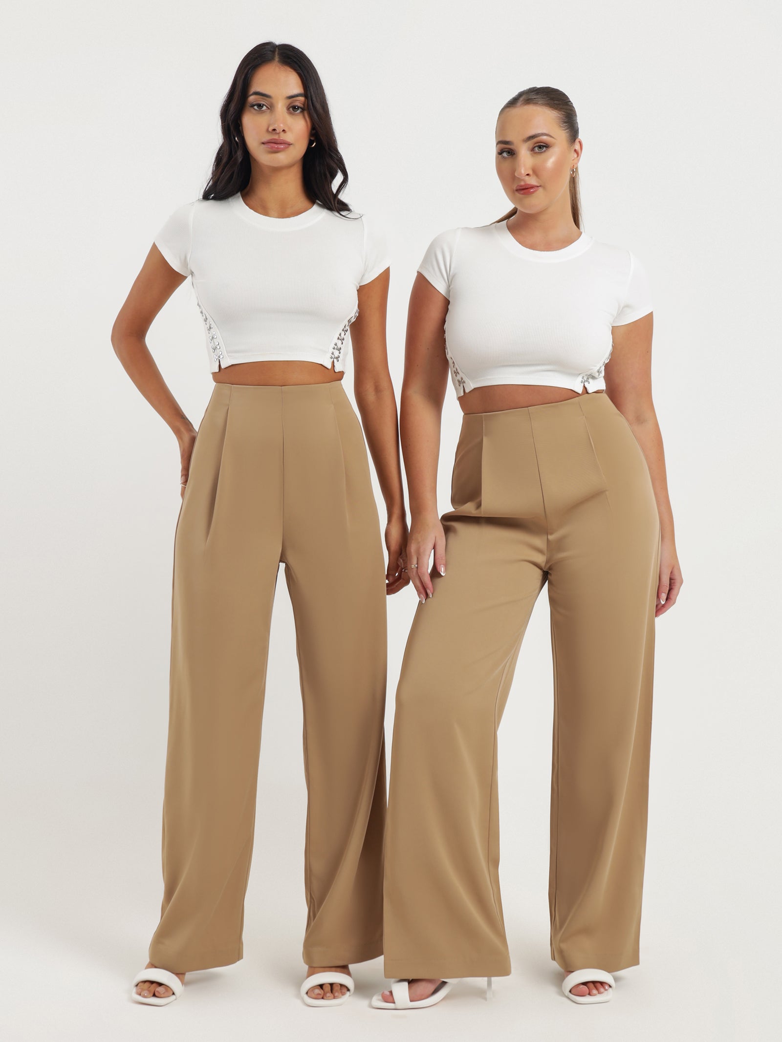 Avia Pants in Sand