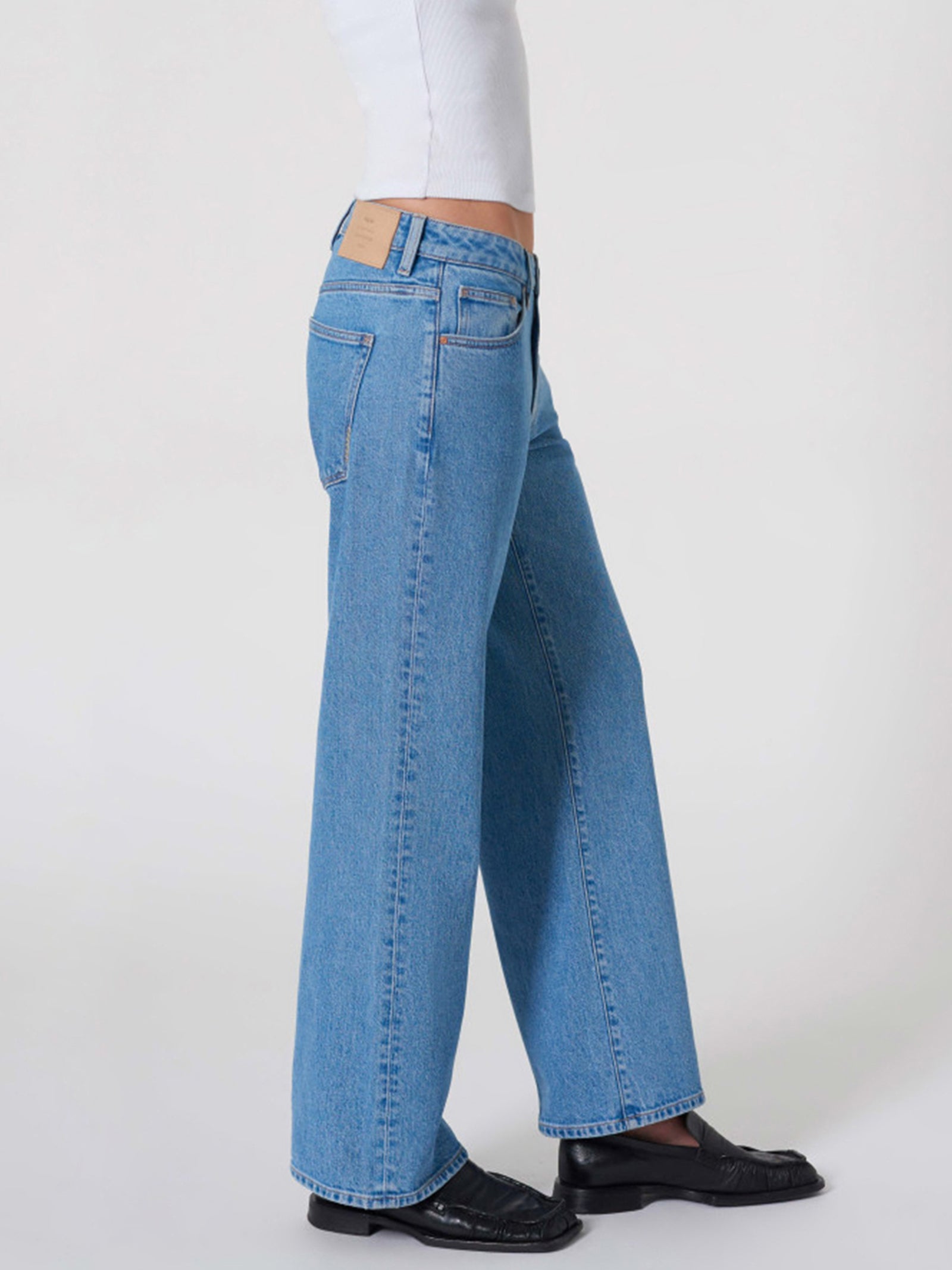 Daria Boyfriend Jeans in Memoir Mid Vintage Indigo