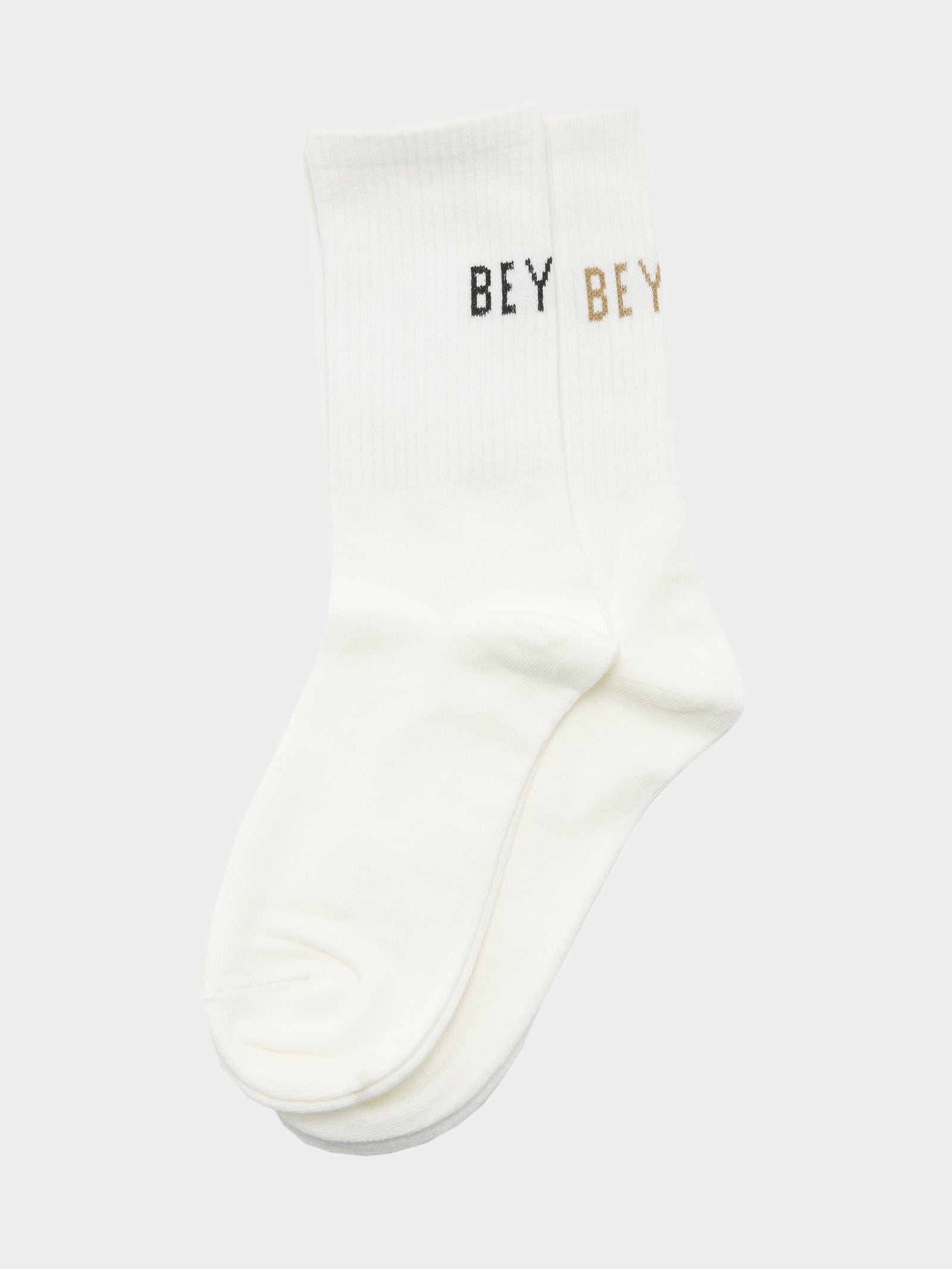 2 Pairs of Rib Beyond Socks in Desert Sand