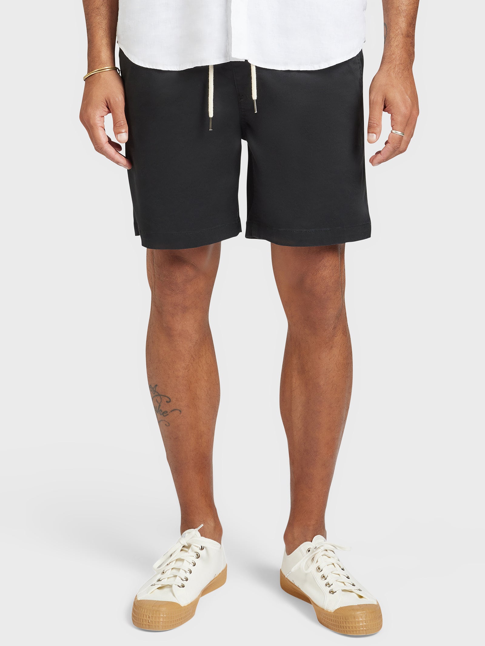 Volley Shorts in Black