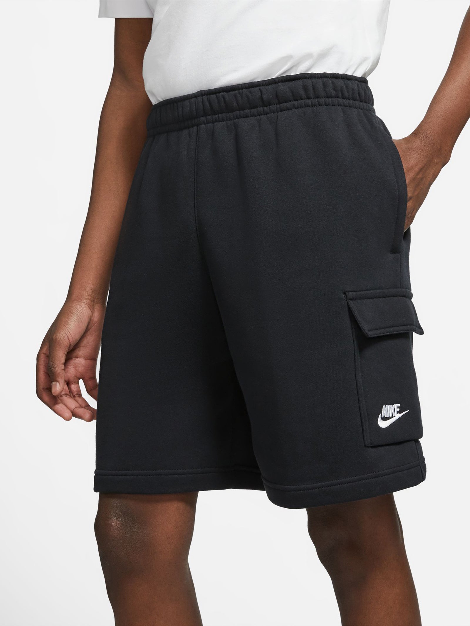 Sportswear Club Cargo Shorts in Black & White