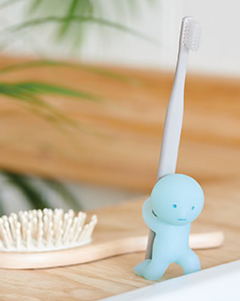 Smiski Toothbrush Stand: Carrying