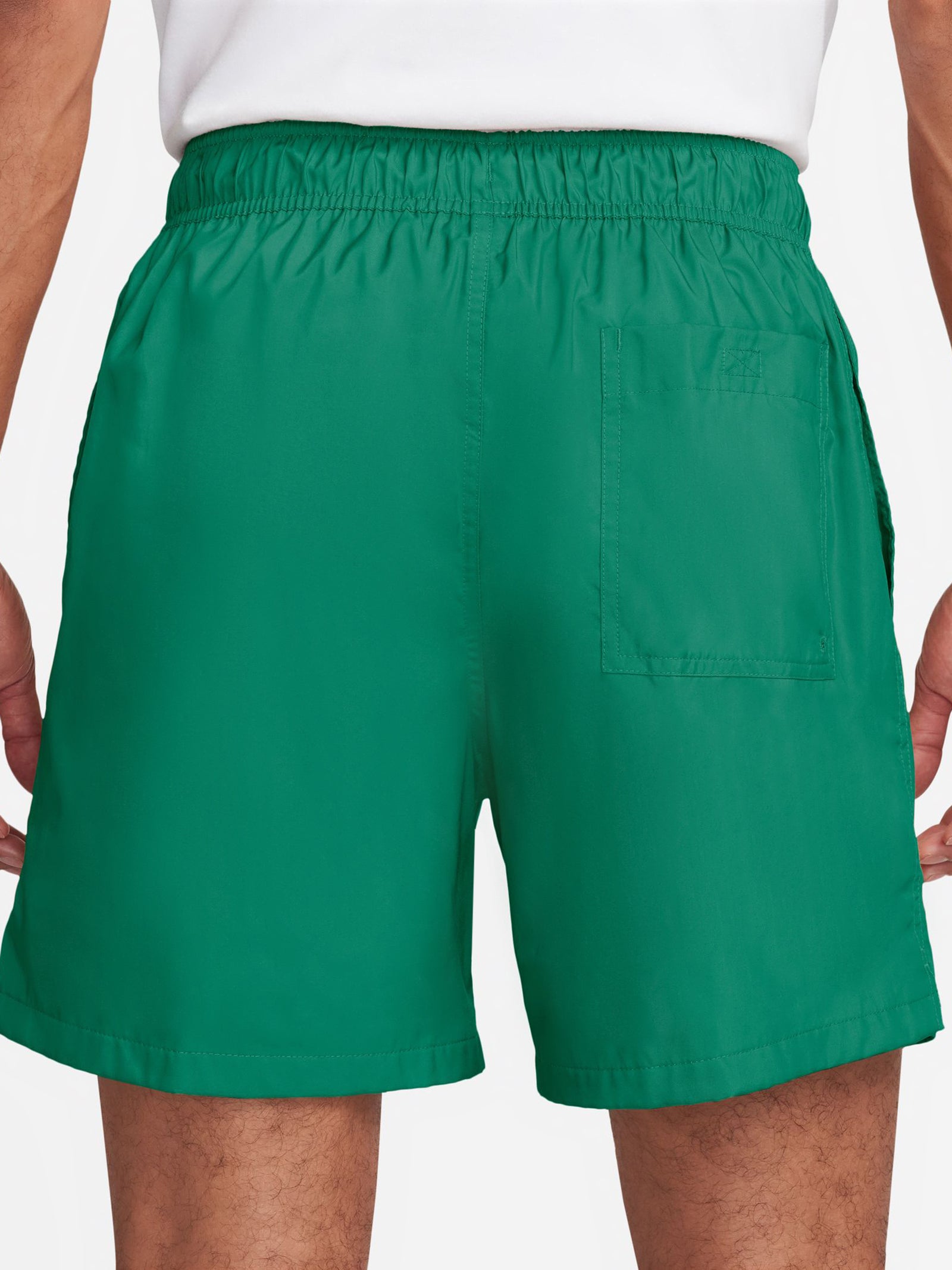 Club Flow Shorts in Malachite & White