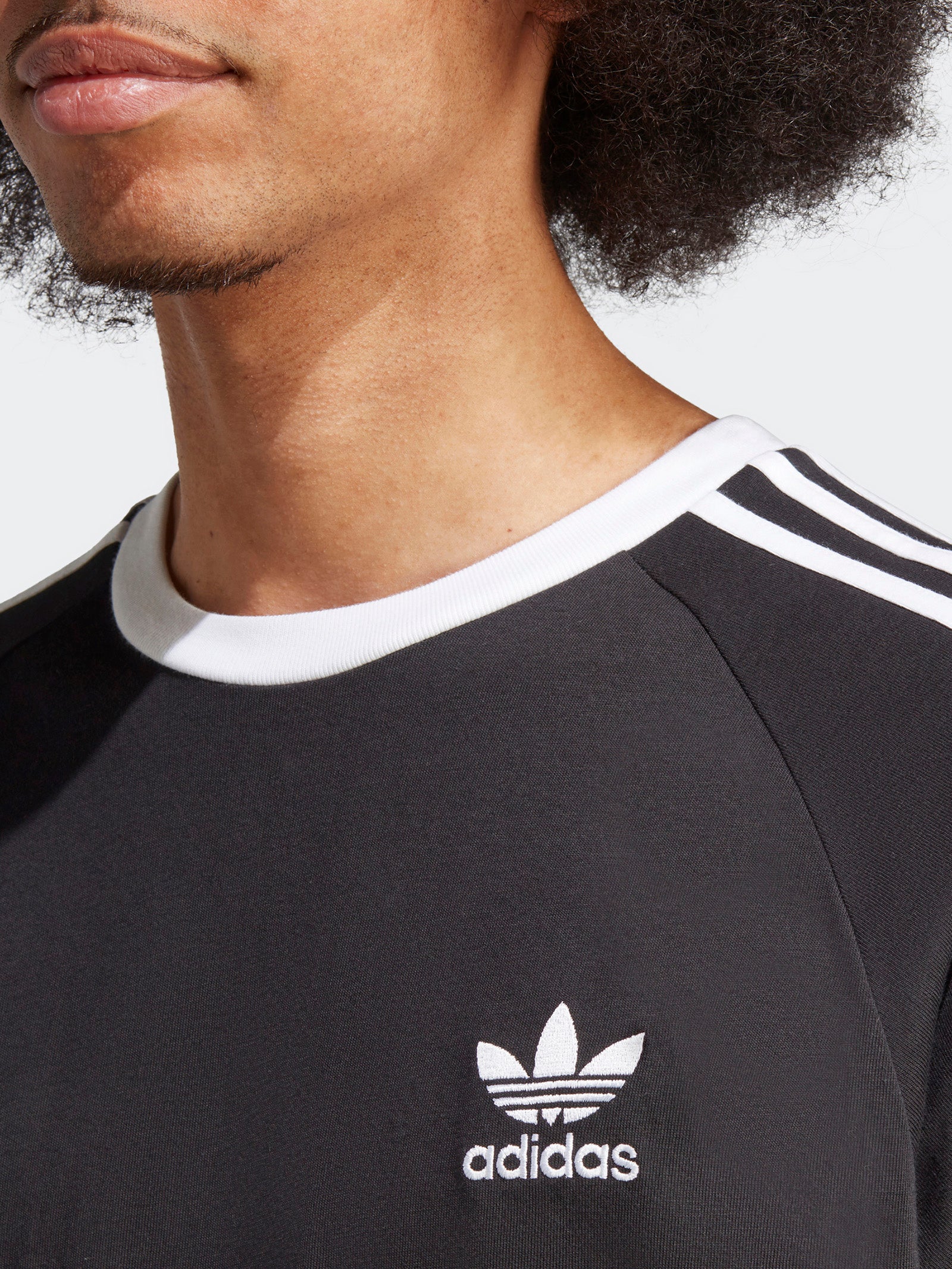 Adicolor Classics 3 Stripes T-Shirt in Black