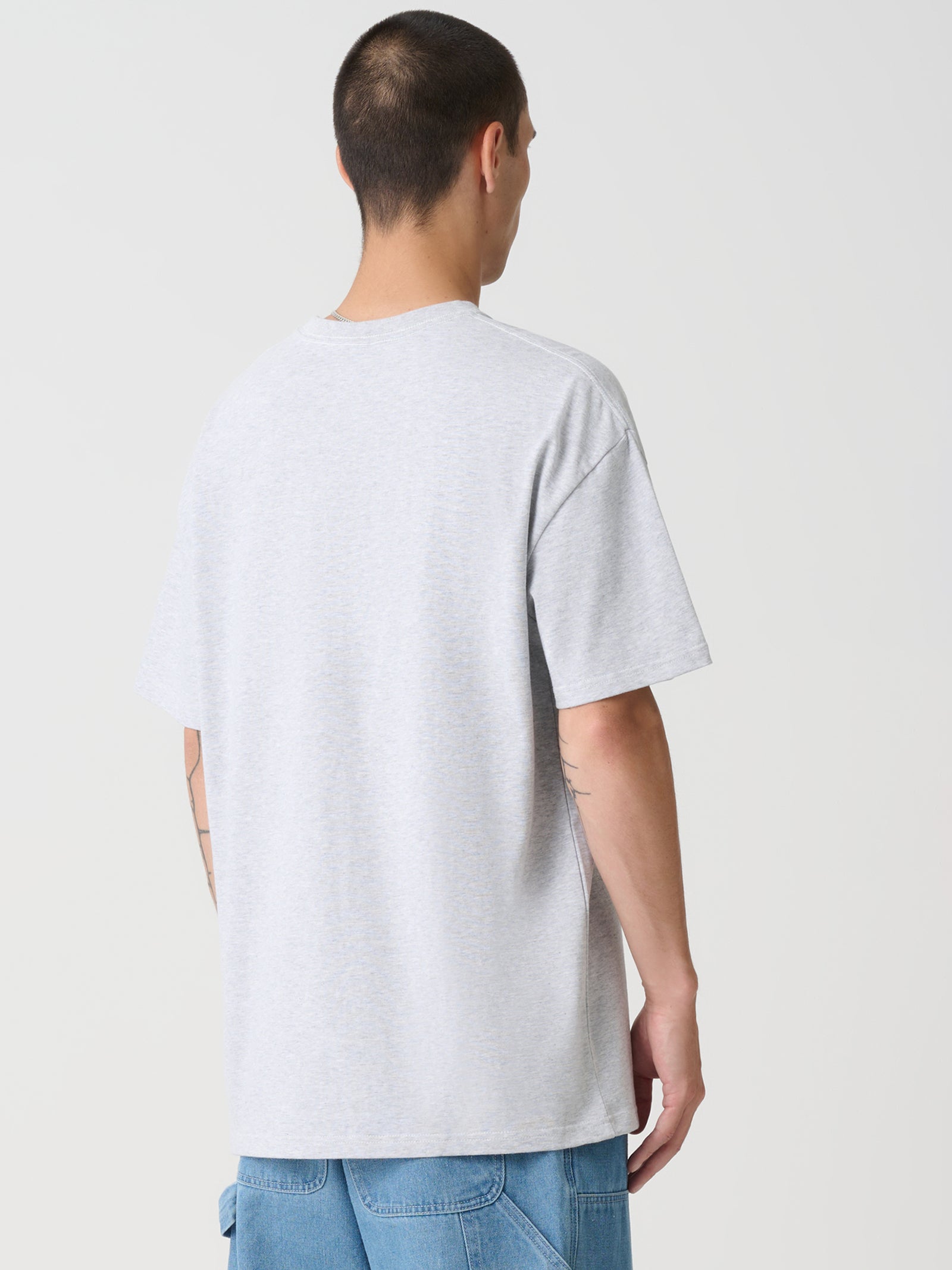 Xl Man Tee In Ash