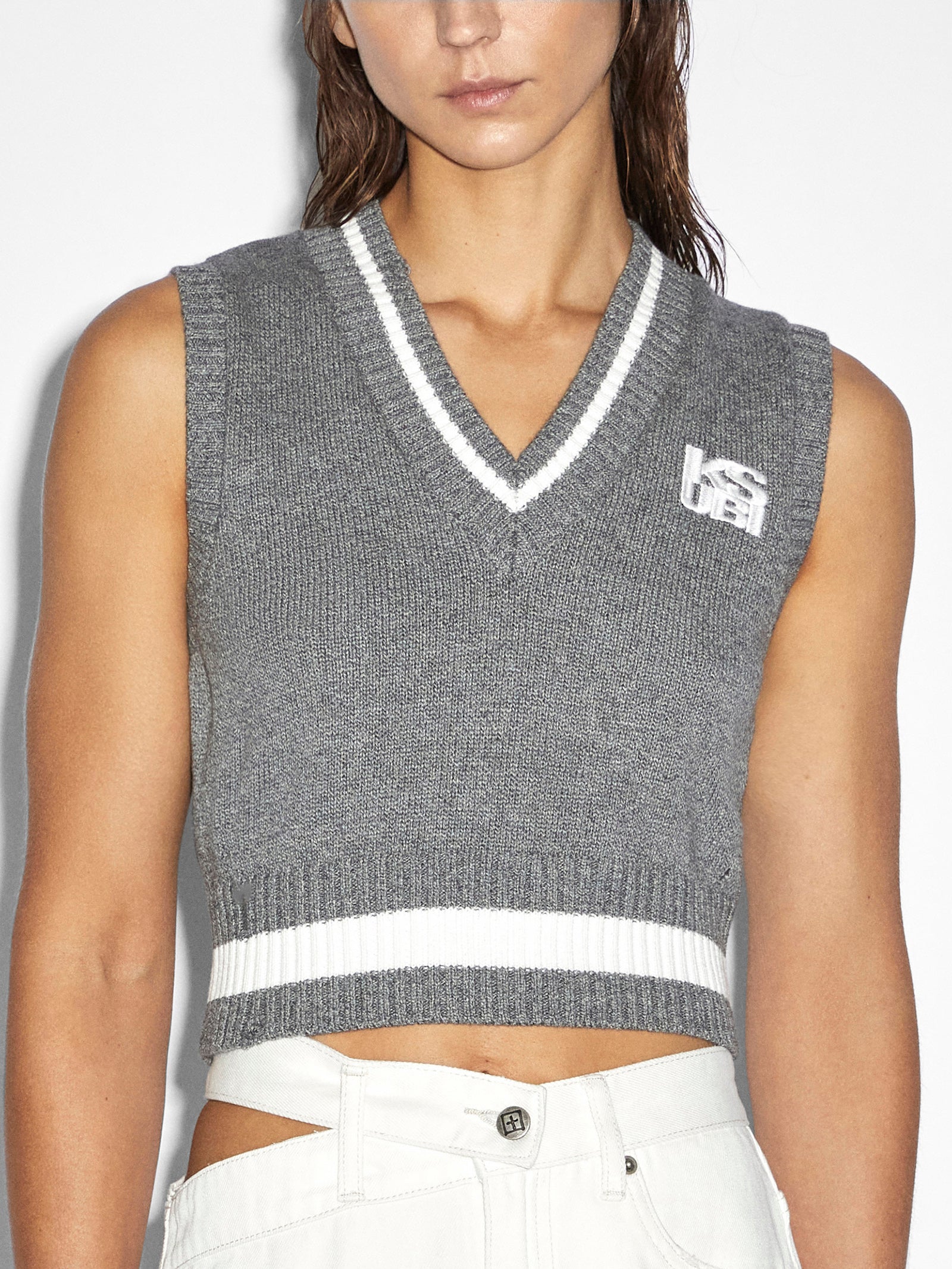 Skipper Vest in Grey Marle