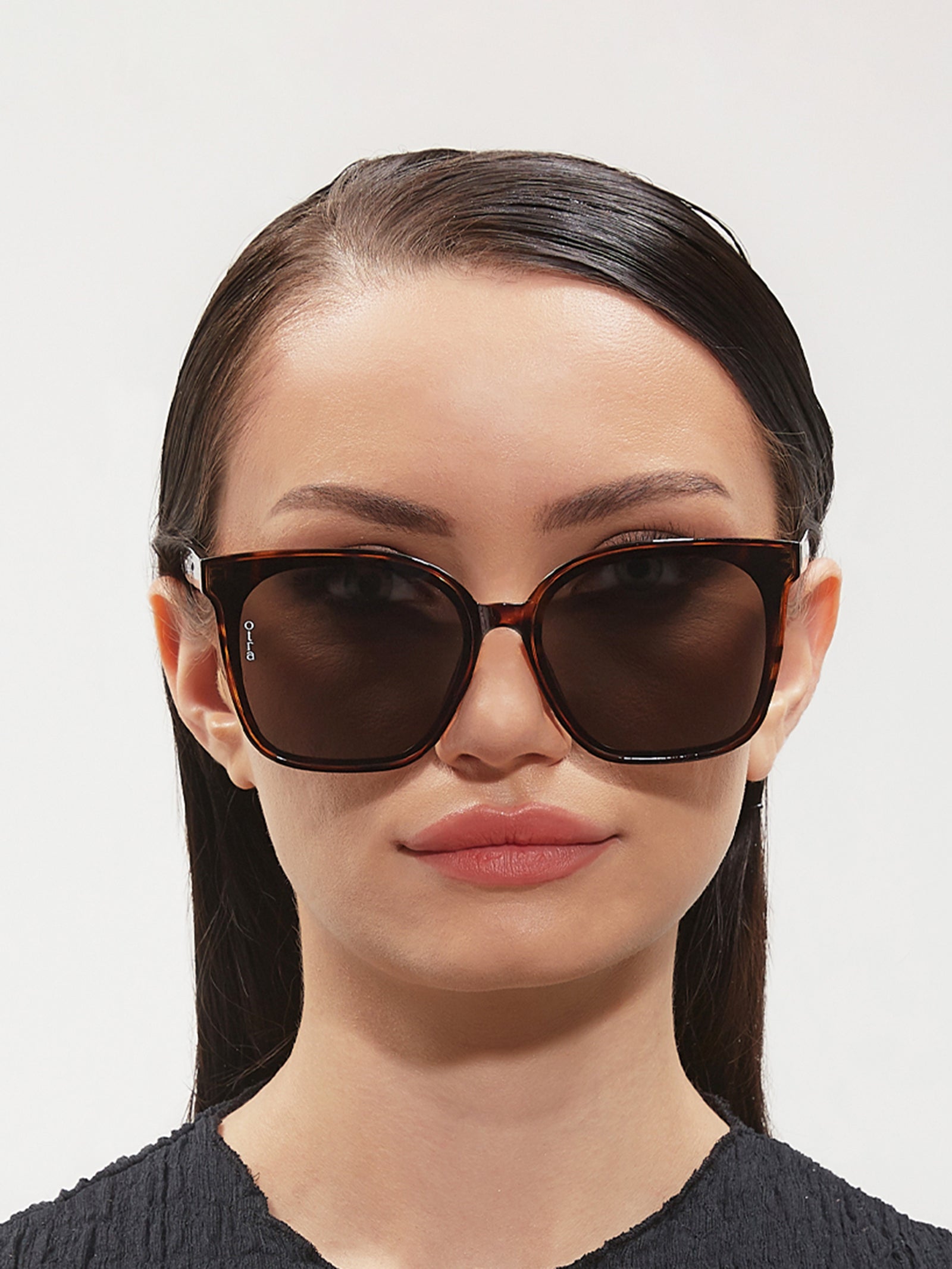 Betty Sunglasses in Tortoiseshell & Smoke