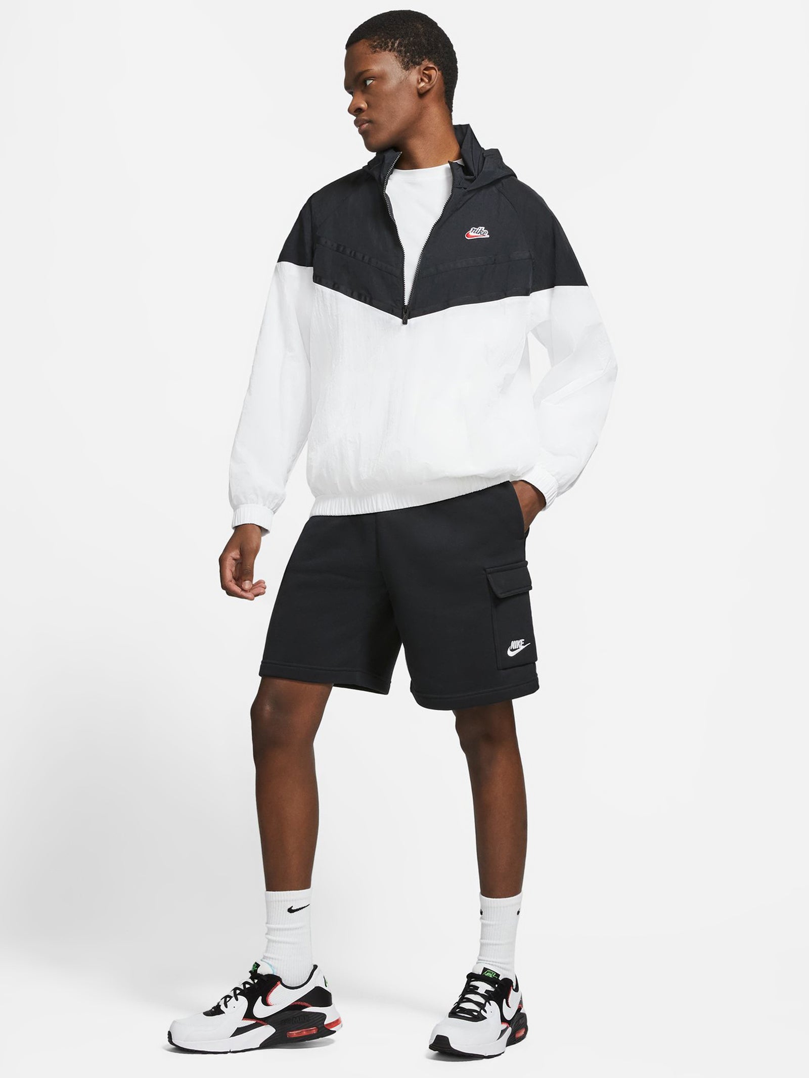 Sportswear Club Cargo Shorts in Black & White