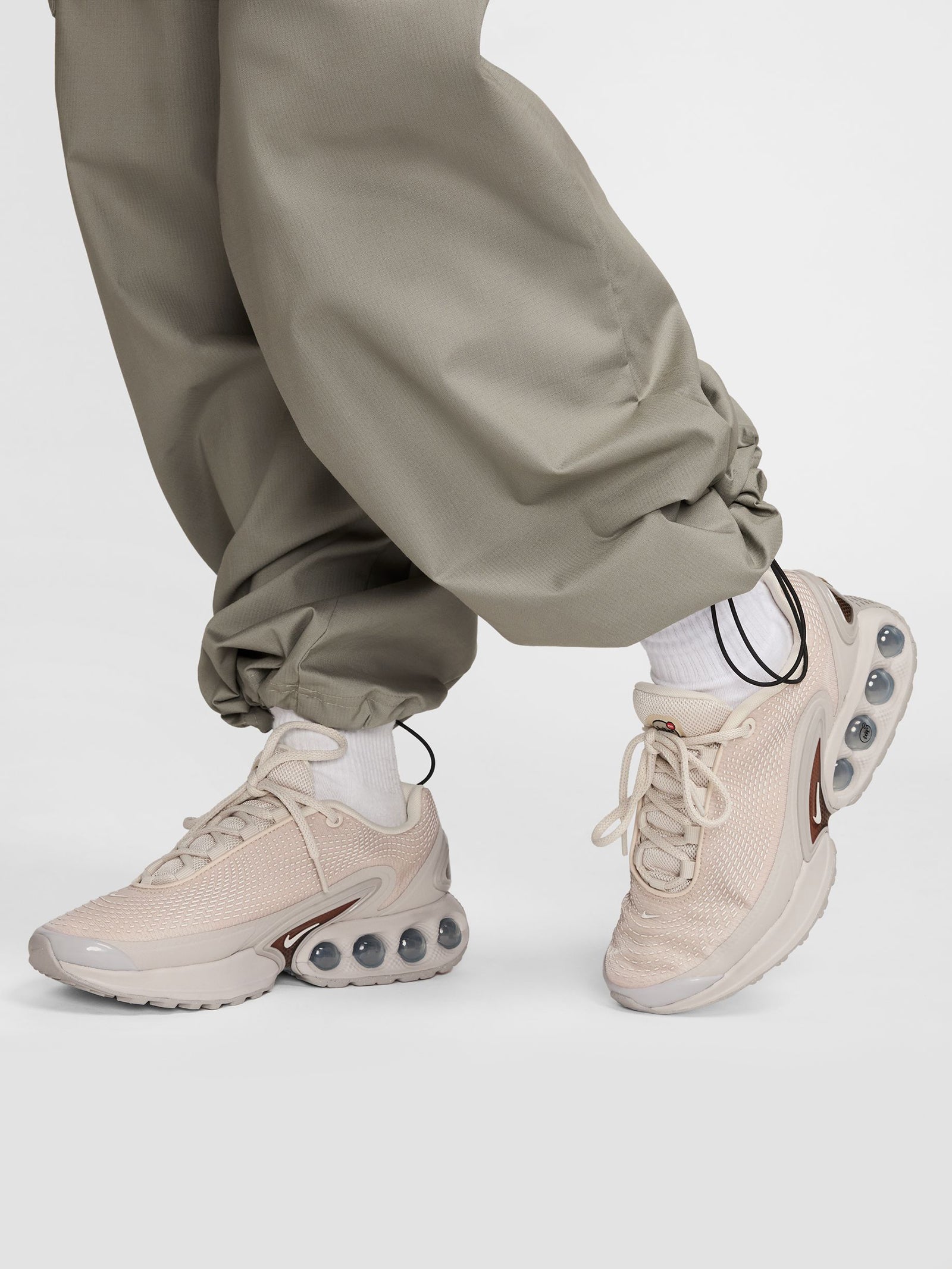 Mid-Rise Cargo Pants