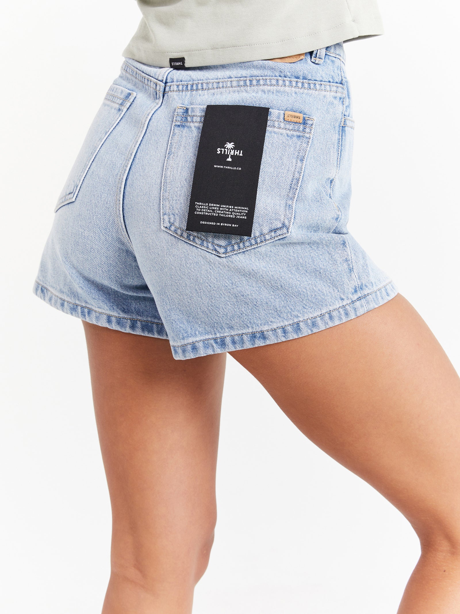 Erica Shorts in Clean Hem Endless Blue