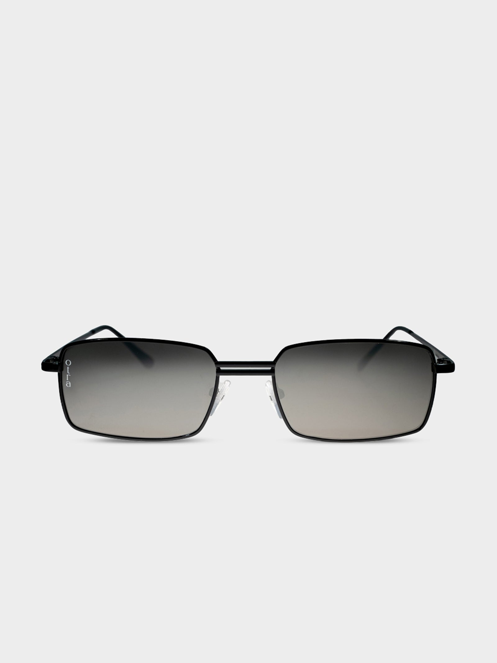 Ila Sunglasses in Black & Mirror